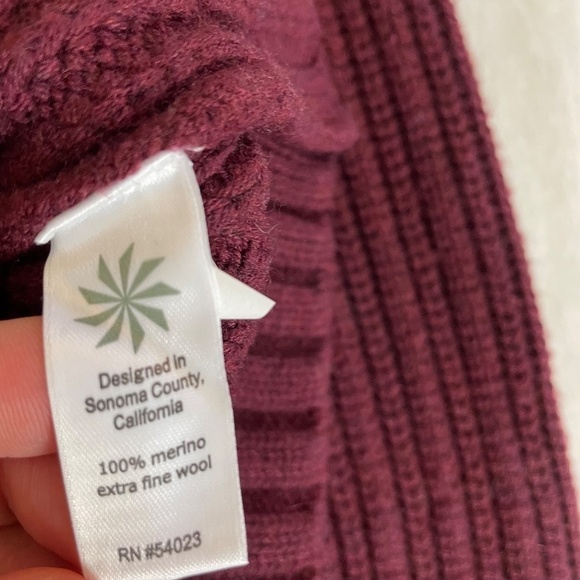 Athleta 100% Merino Extra Fine Wool Hoodie Cable Knit Sweater, Size XS - Picture 9 of 10